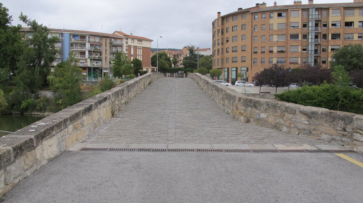 Santa Engracia zubia, Iruñea