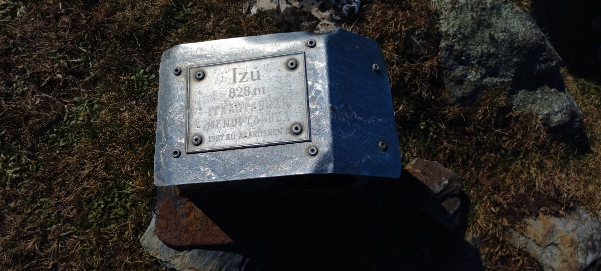 Izu (828m) postontziaren xehetasuna