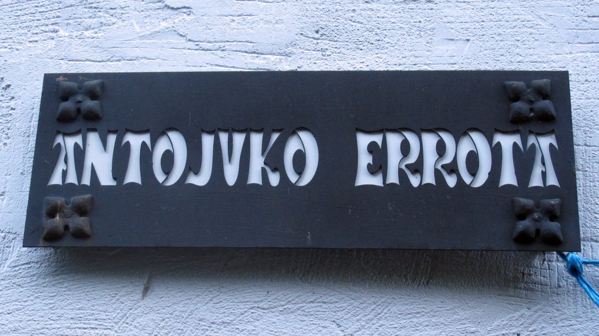 Antojuko Erroa, Irun