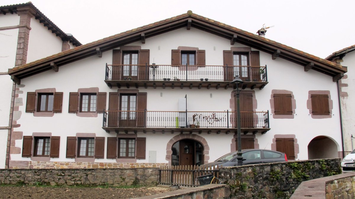 Apalenea etxea, Urdazubi