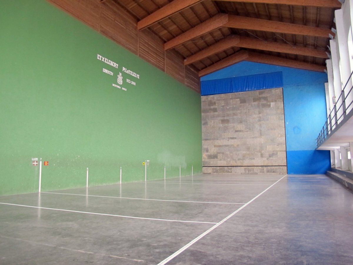 Etxelebert pilotalekua, Erratzu-Baztan