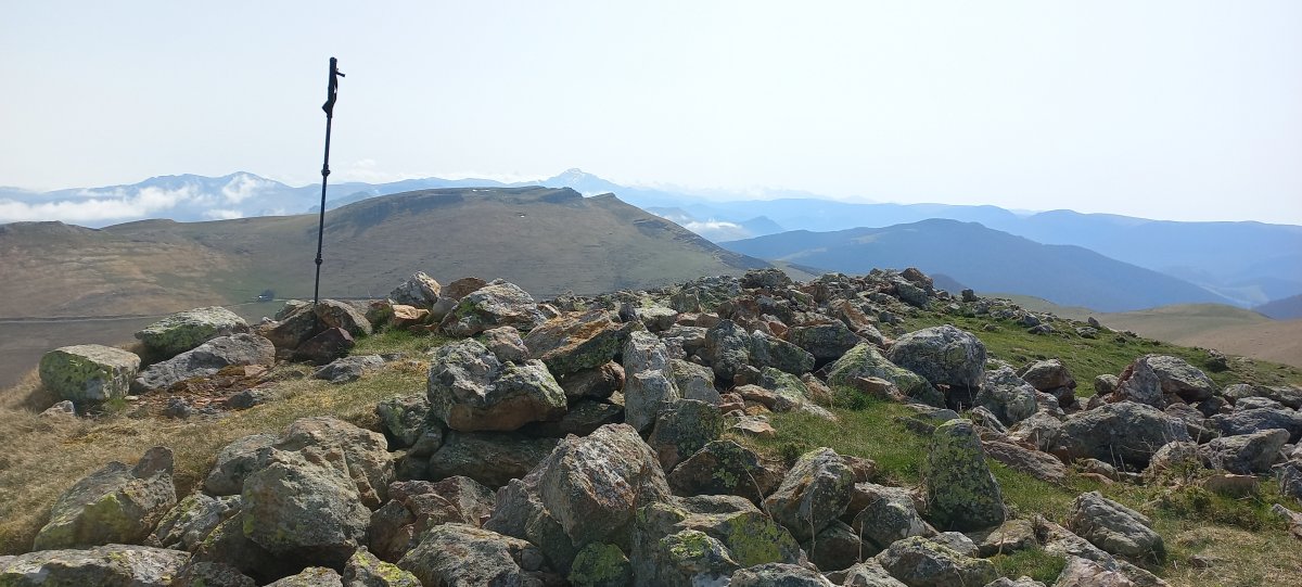 Leizar Atheka (1414m) tontorra