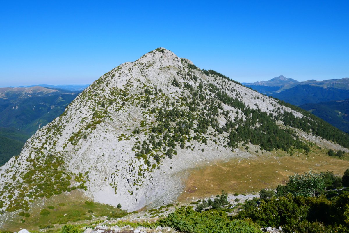 Ezkaurre Txikia, ekialdeko tontorra Baines aldetik