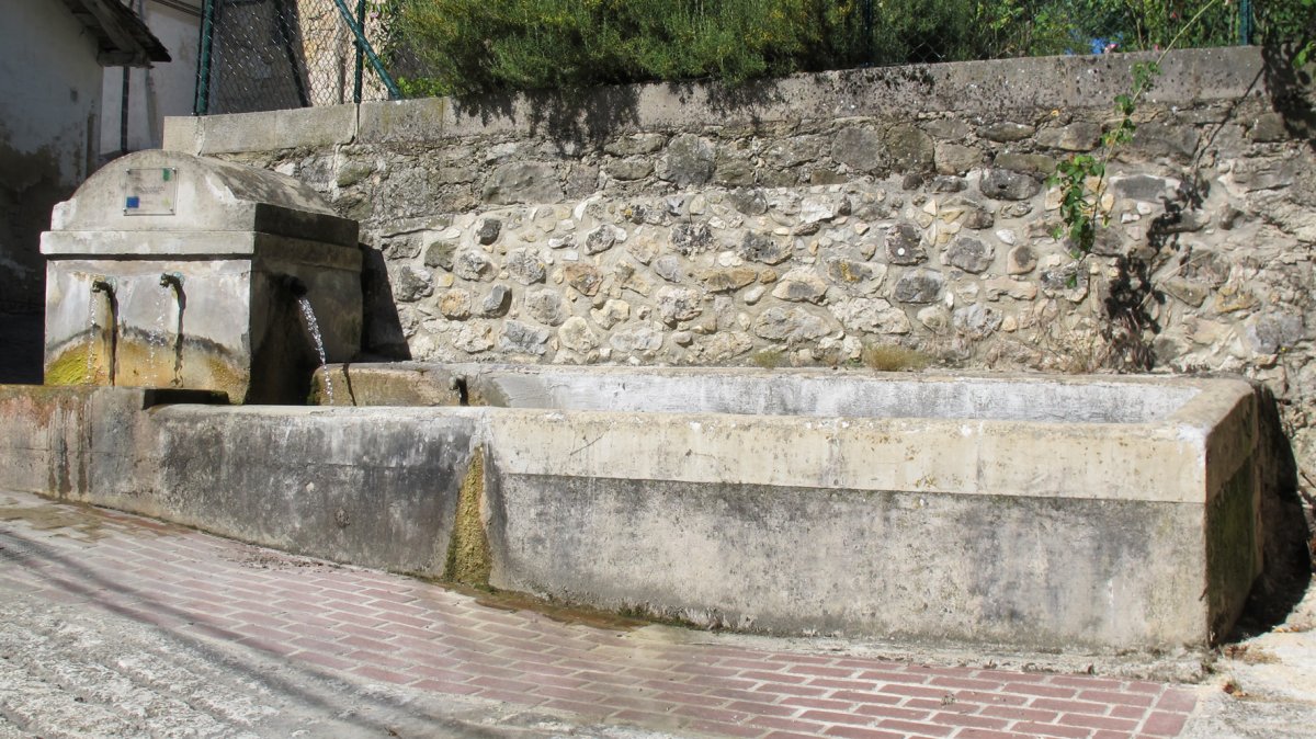 Iturria, Ekala-Ameskoabarrena