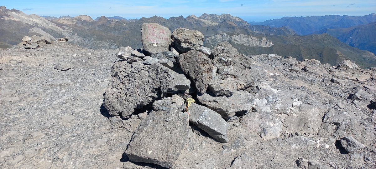 Taillon (3144m) tontorra 2