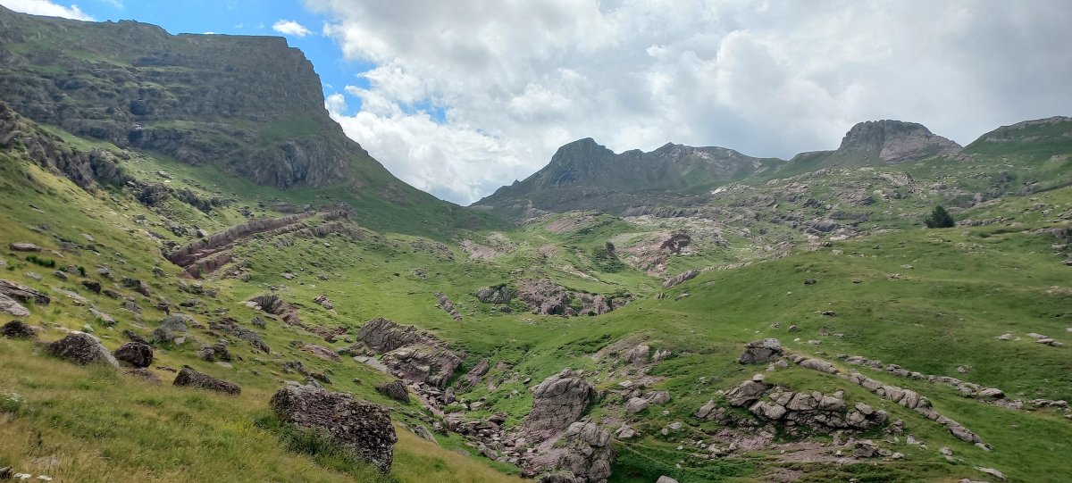 Acue (2258m) Acueko lepora igotzen