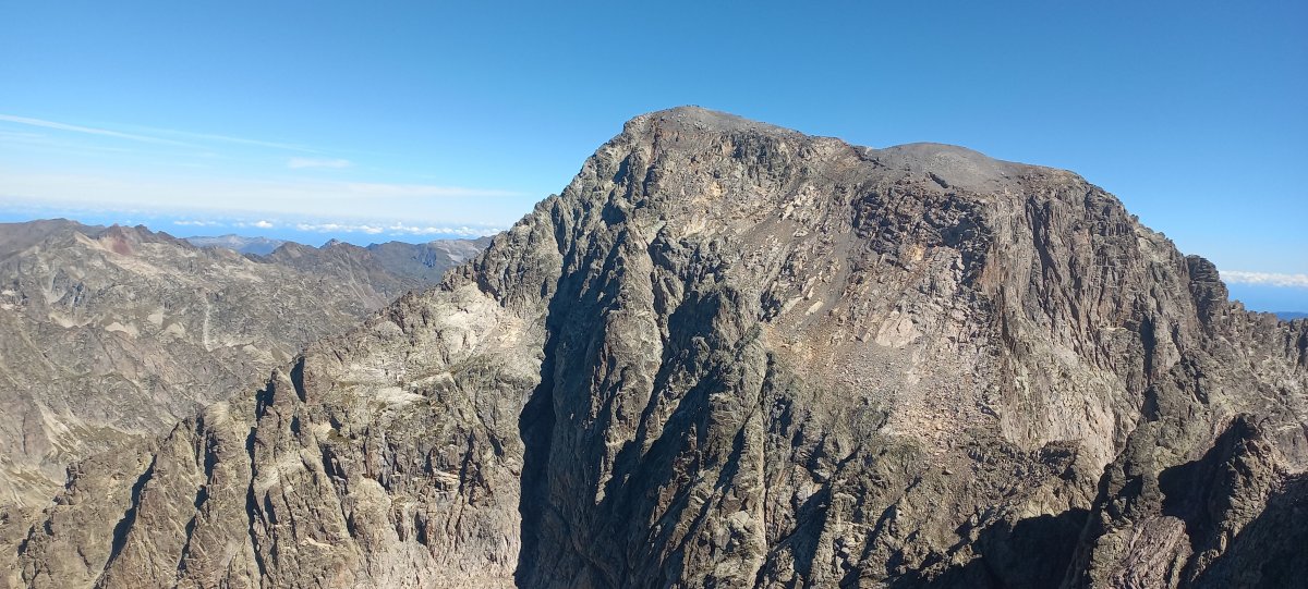 Balaitus (3144m) Frondiellas (3071m) tontorretik ikusita