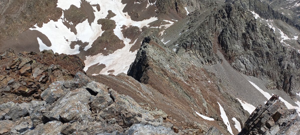 Pondiellosko Orratza (3011m) gandorra goitik ikusita