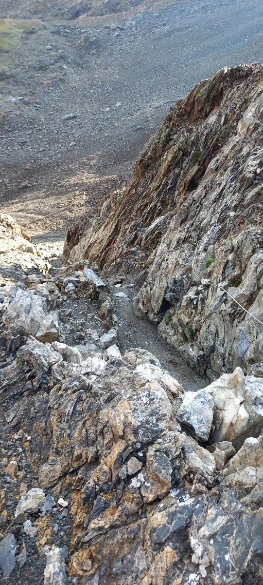 Infernuak, Tebarraiko lepora igotzeko pasabidea