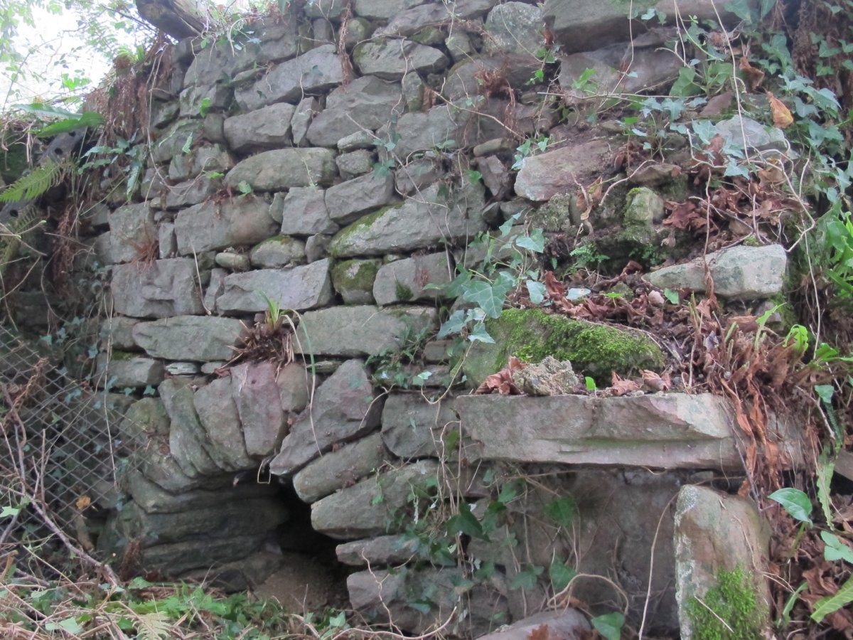 Karobia, Legarrea-Bera