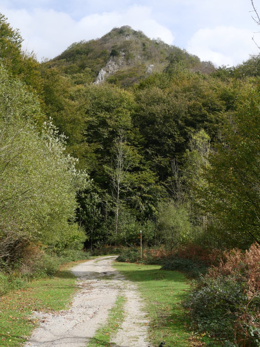 Akaitztxiki, Lareoko bidetik