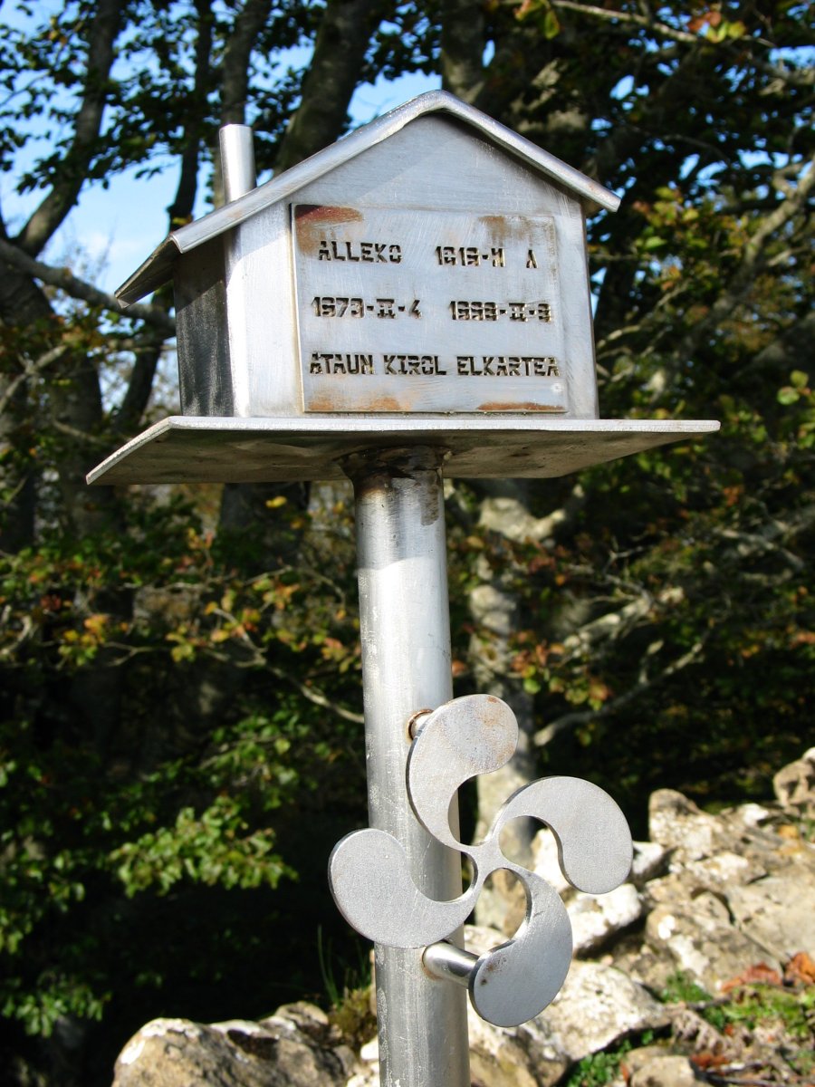 Txartelontzia, Alleko