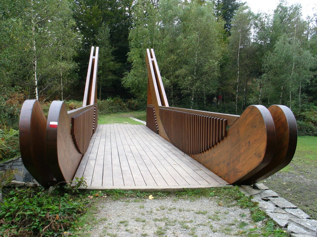 Zubi dotorea, Lareo inguratzen duen pistan