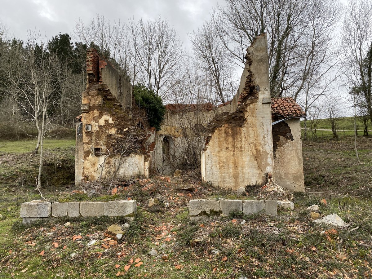 San Luis Ermita. Sopuertako Alen  Auzoan