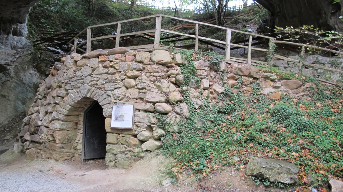 Leze Handia 1 karobia, Zugarramurdi