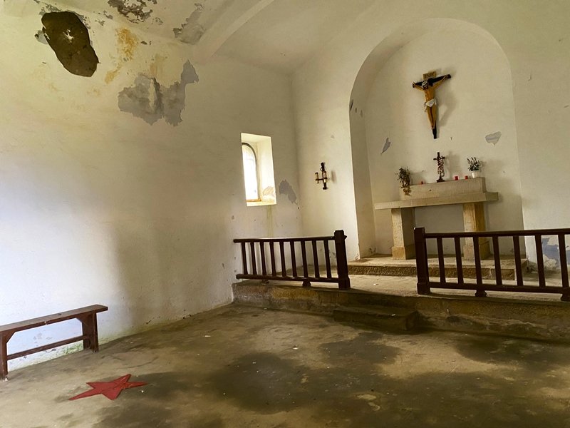 Santakrutz Ermita Bizkargi Tontorran