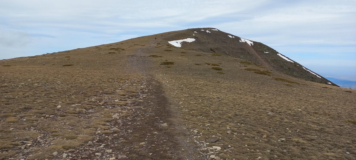 Moncayo (2314m) azken zatian