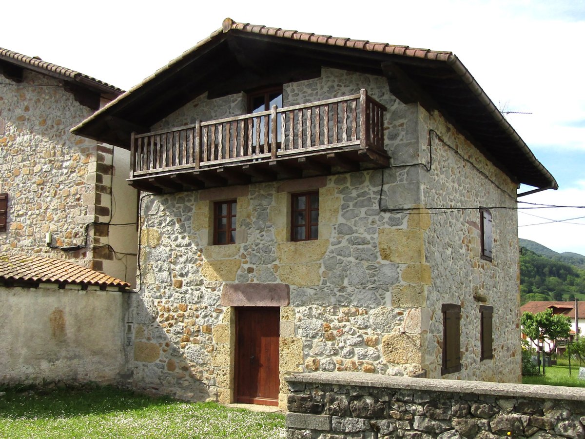 Etxetxikia etxea, Gaztelu-Donamaria