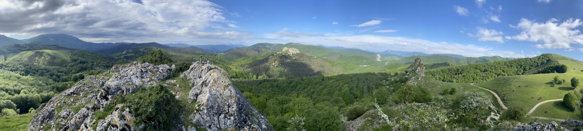 Tontorra. Eskuman, Naparraitz eta Txurruko Punta eta Atzean, Gazteluberri