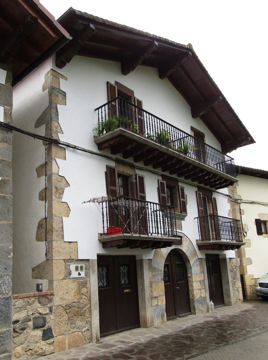 Migeltenea etxea, Artze-Donamaria