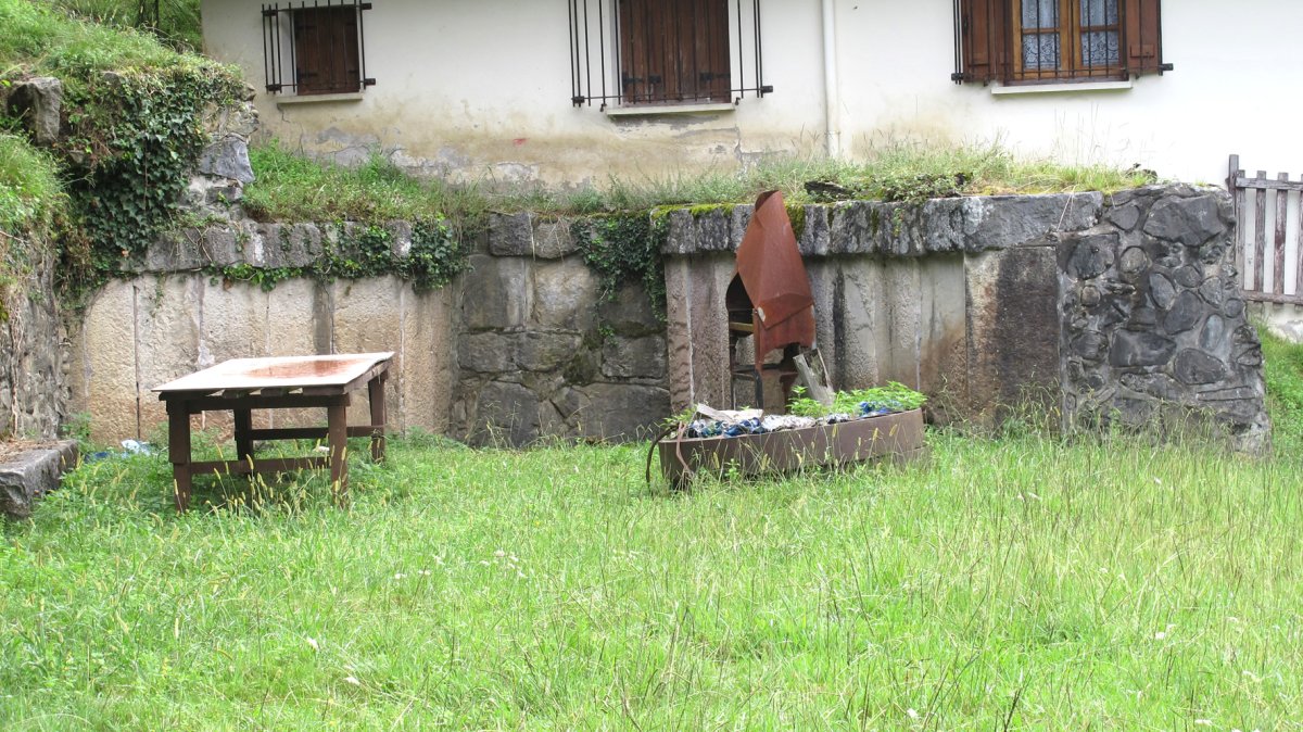 Uharteko Errota, Lesaka