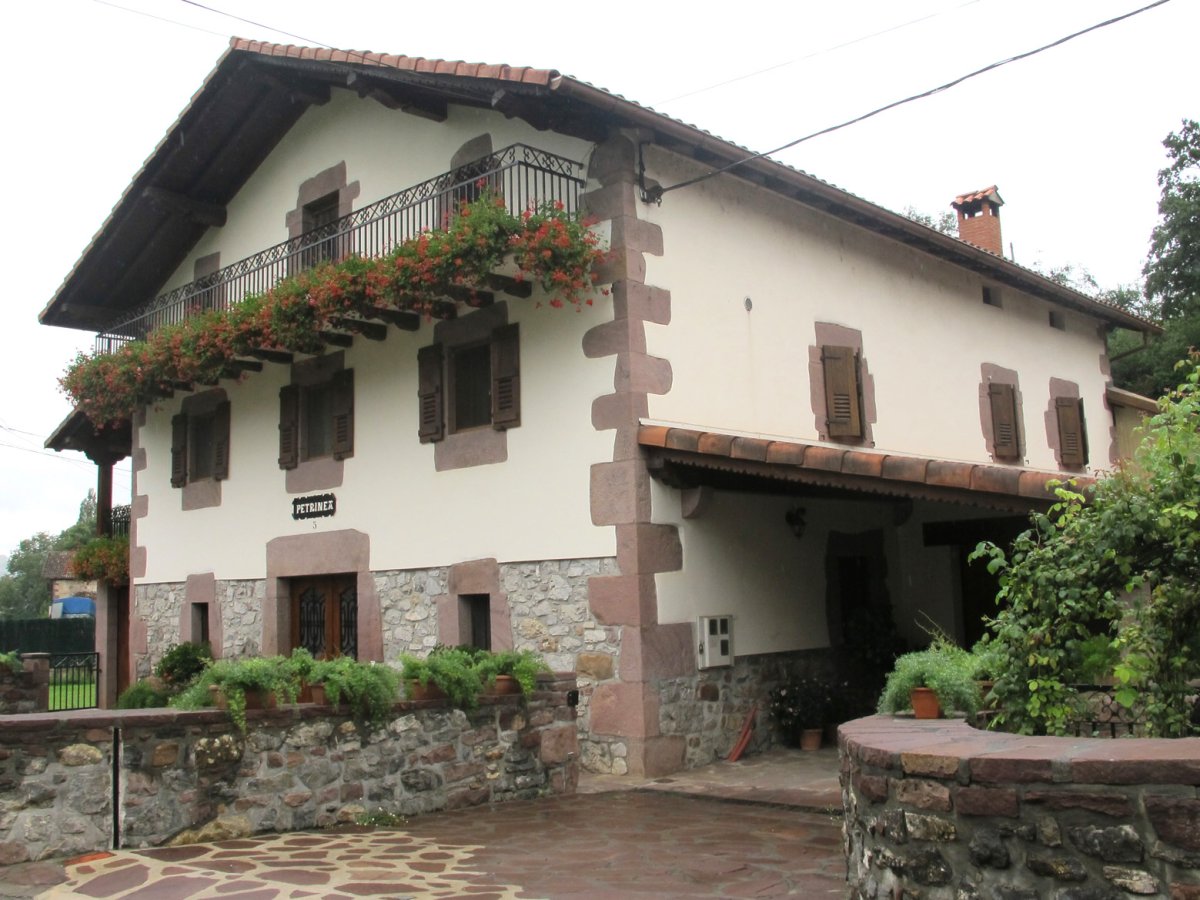 Petrinea etxea, Ariztegi-Baztan