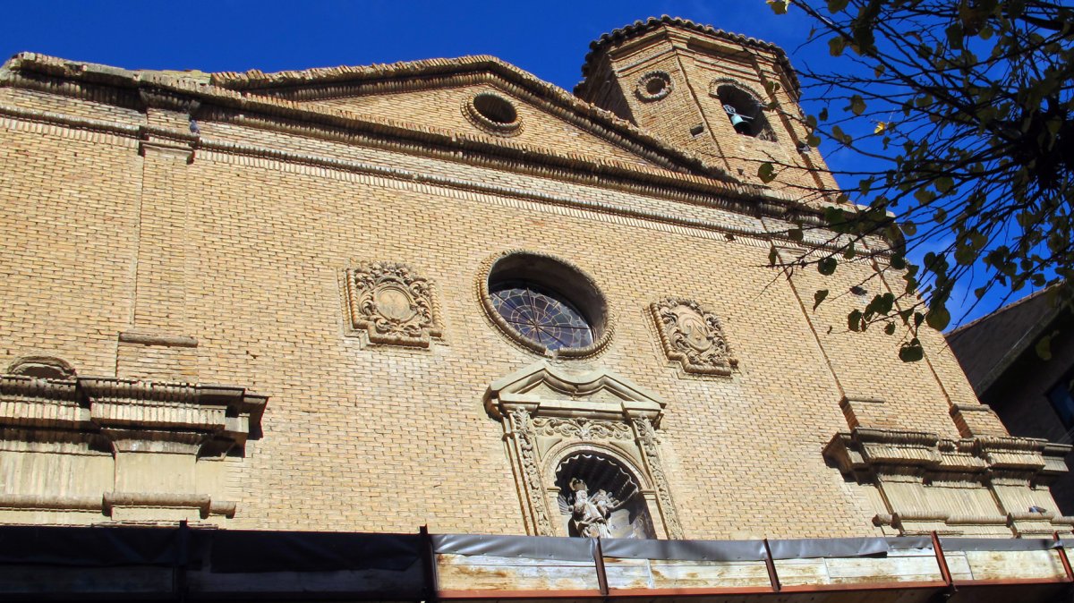 Carmen eliza, Tutera