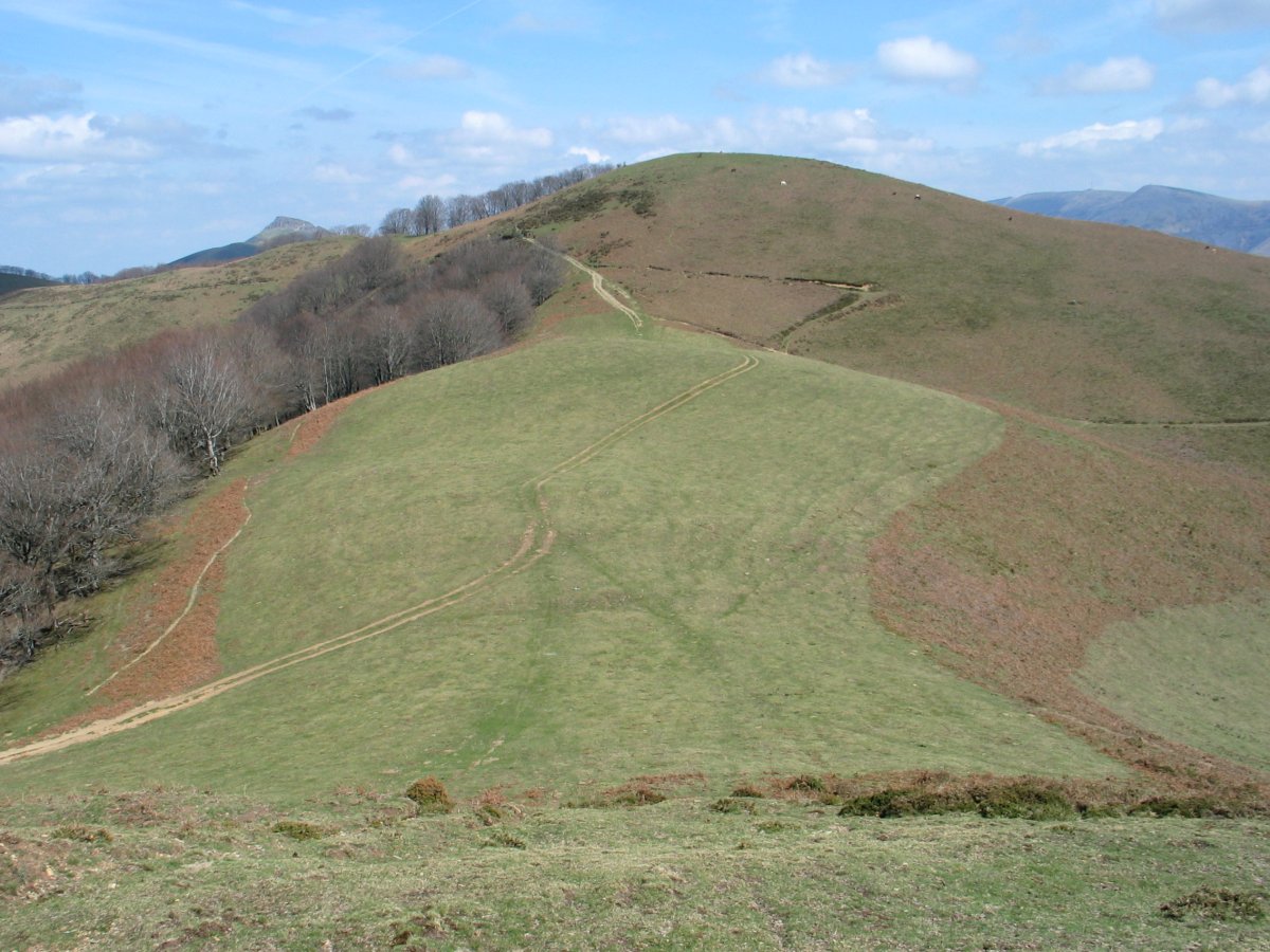 Larrondo gain zabala Urruspil gainetik