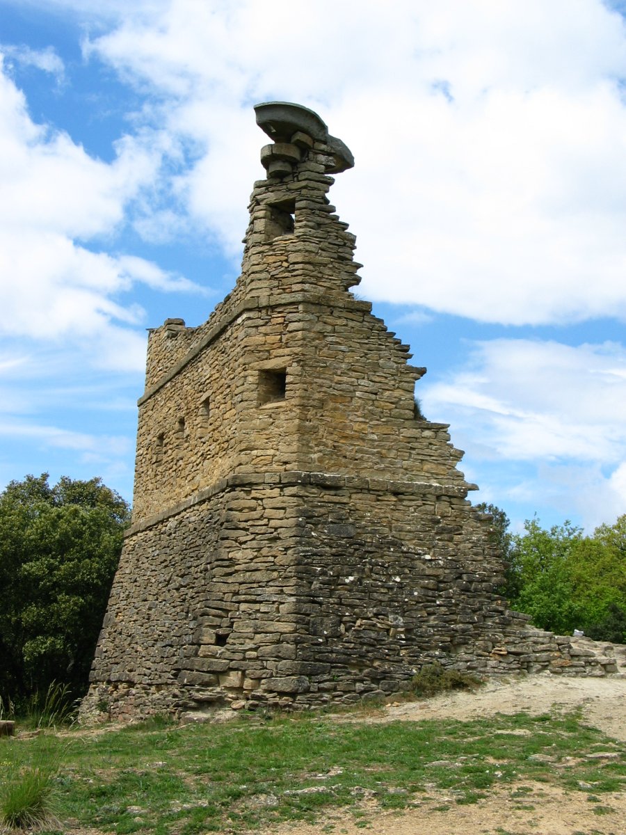 Eskibelgo Atxaren tontorreko dorrea