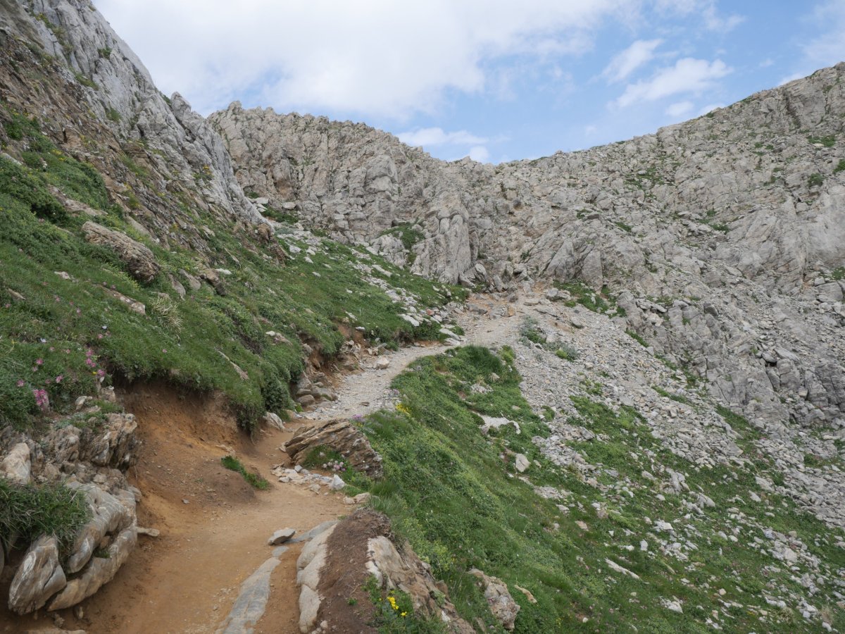 Hiru Erregeen Mahaiko mendebaldeko lepora iristen