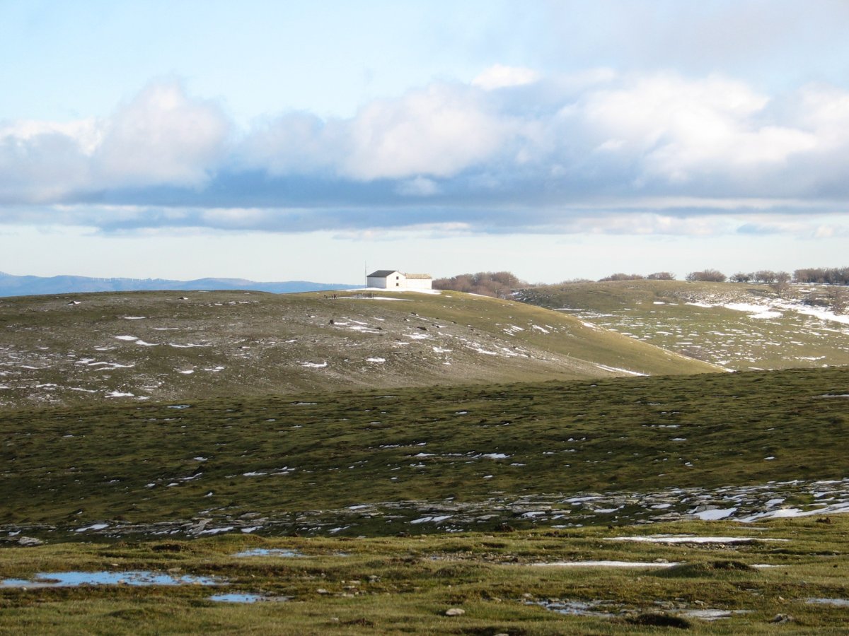 Ermita Mendebaldetik