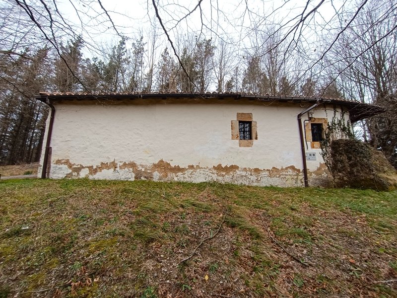 San Migel Mendi Ermita. Angiozar