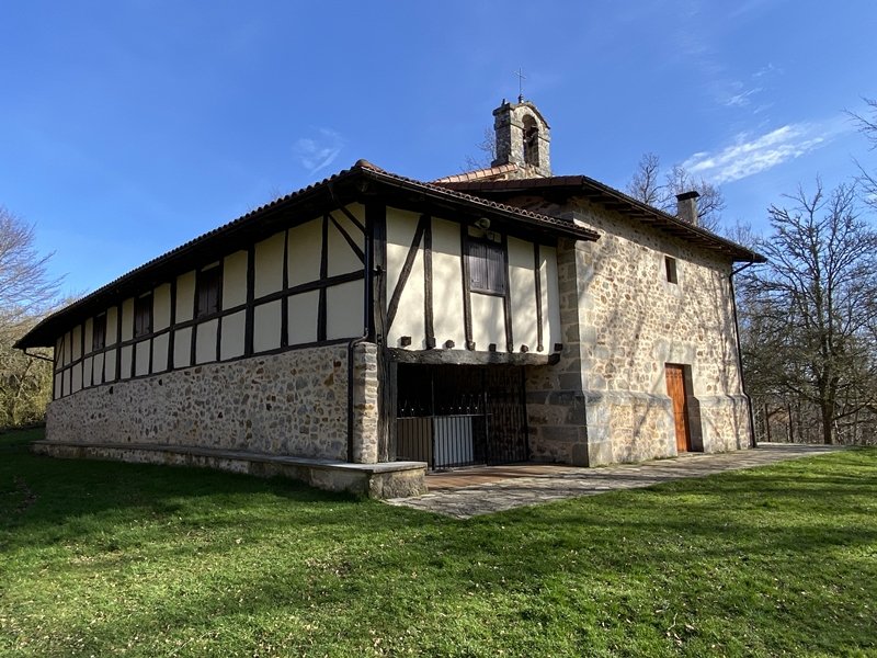 Jugatxi Ermita. Jugo