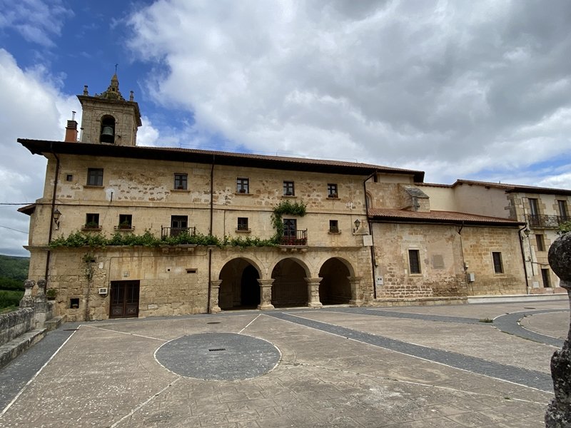 Andra Mari Eliza. Apilaiz