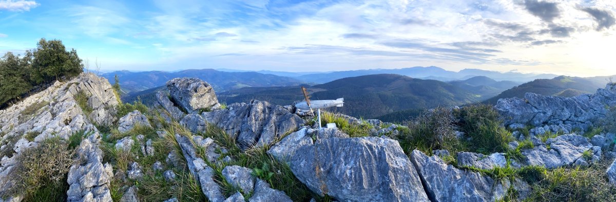 Buzoia Tontorretik 200 metrotara
