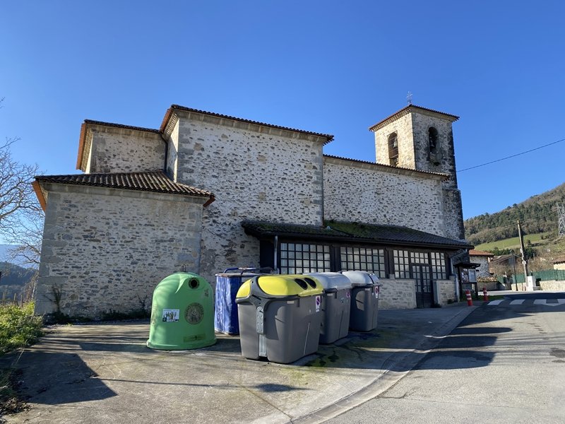 San Julian eta Santa Basilisa Eliza. Aiara (Izoria)