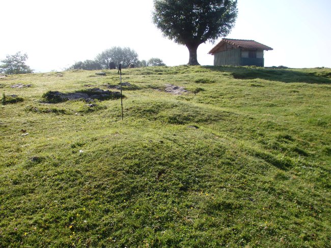 ALTZUSTABERRI III túmulo